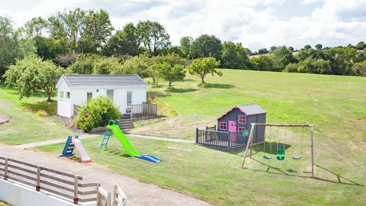 Photo of Others in Cheriton Bishop