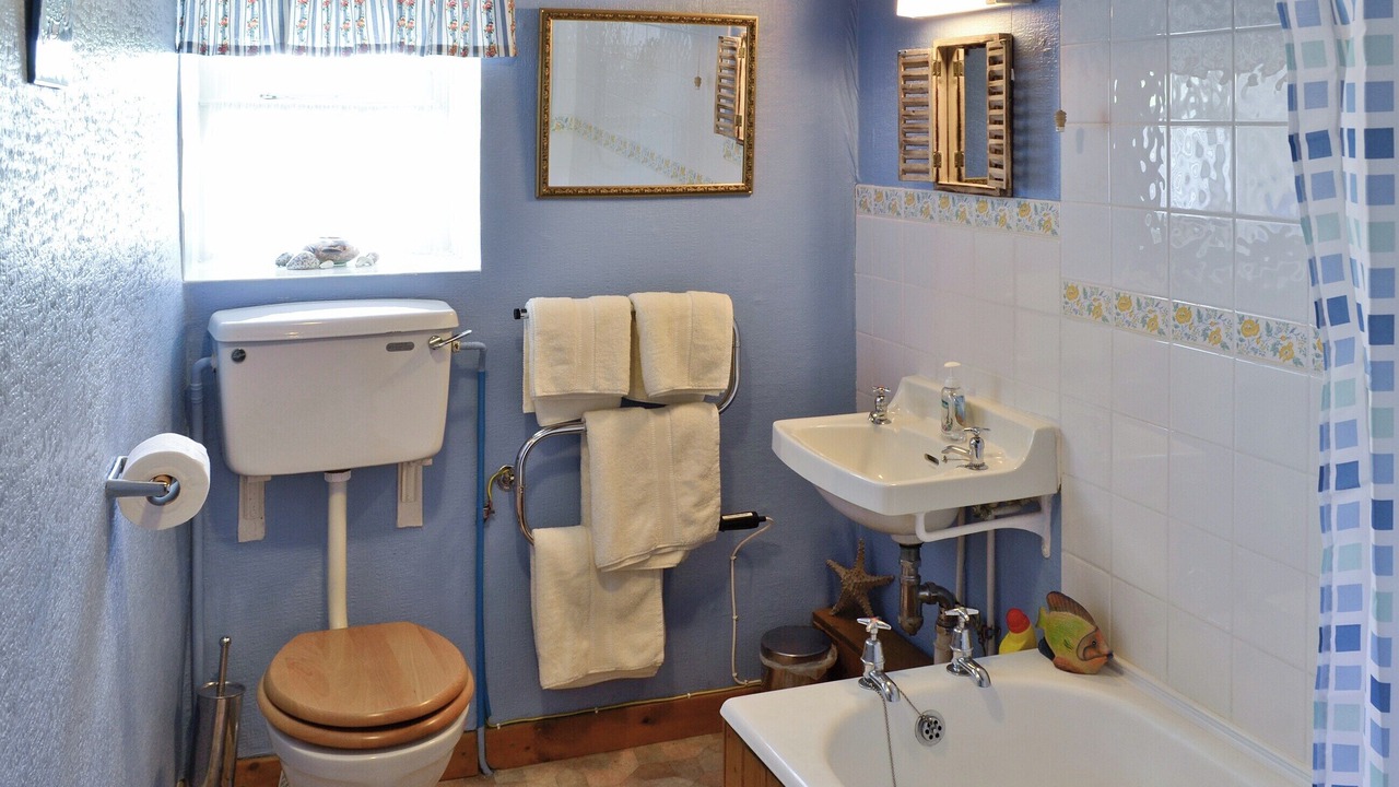 Photo of Bathroom in Lowick