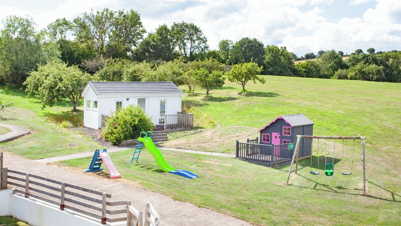 Photo of Others in Cheriton Bishop