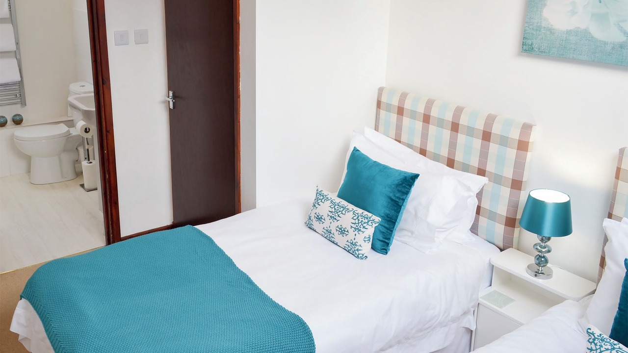 Photo of Others in Cheriton Bishop