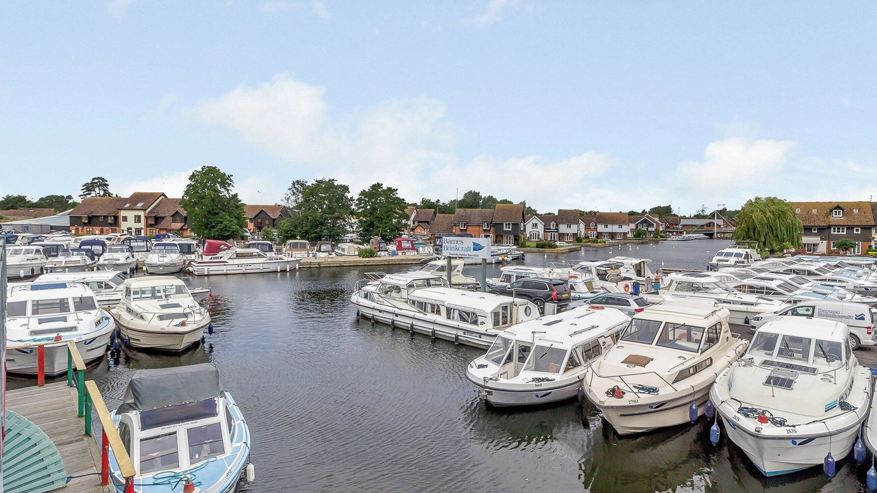 Photo of Others in Hoveton