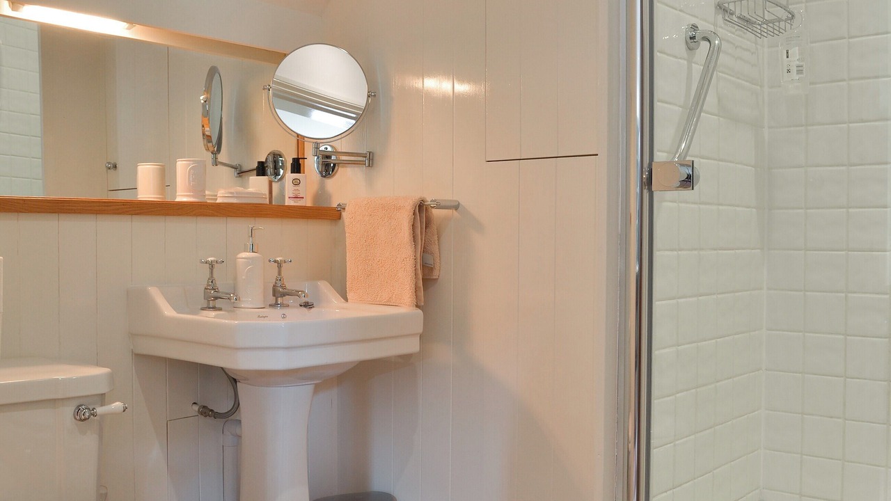 Photo of Bedroom in Peasedown Saint John