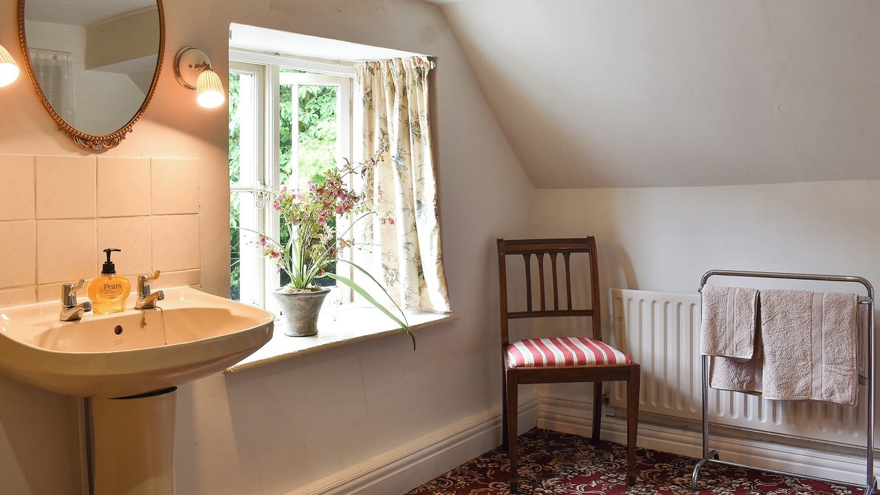 Photo of Bathroom in Cerne Abbas