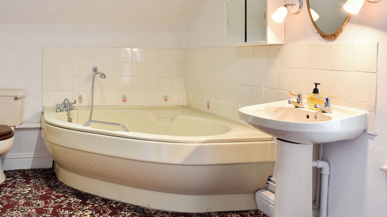 Photo of Bathroom in Cerne Abbas