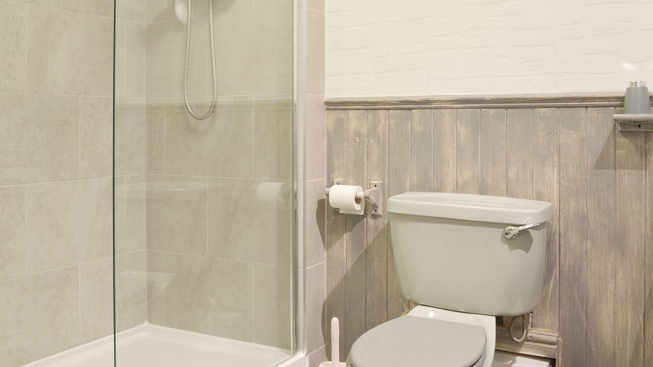 Photo of Bathroom in Liskeard