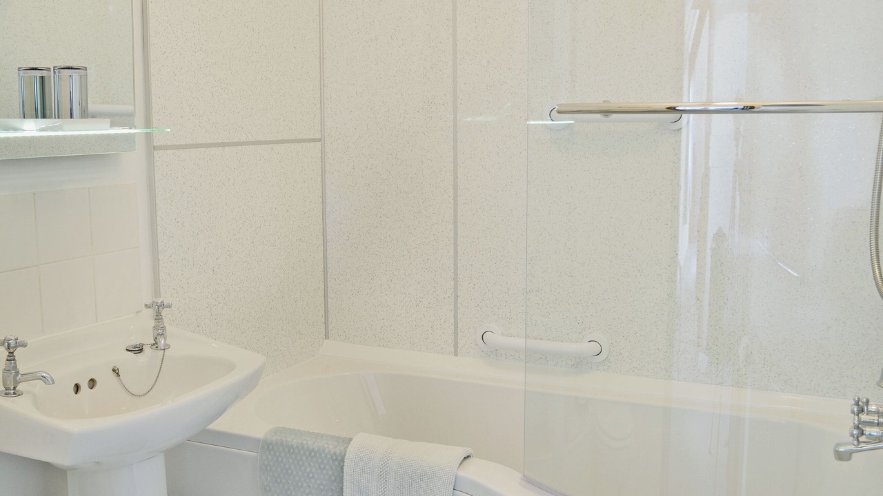 Photo of Bathroom in Instow