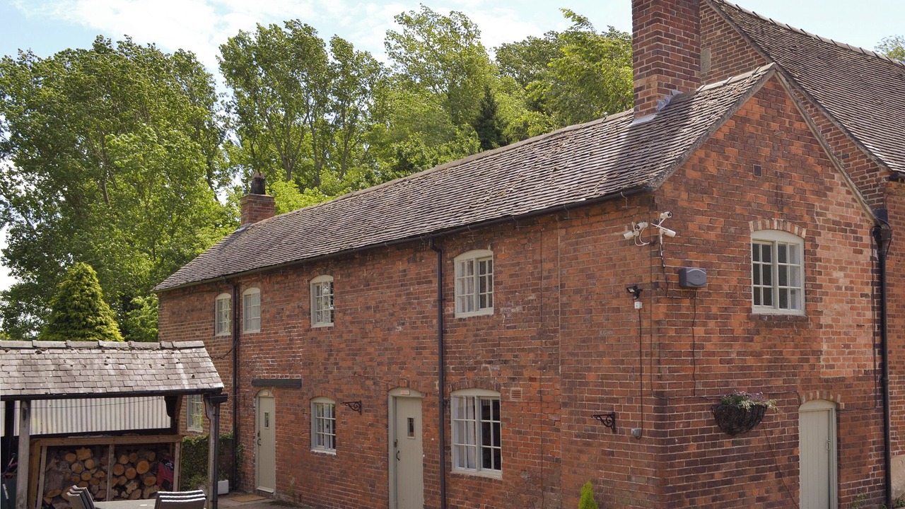 Photo of Others in Hundall