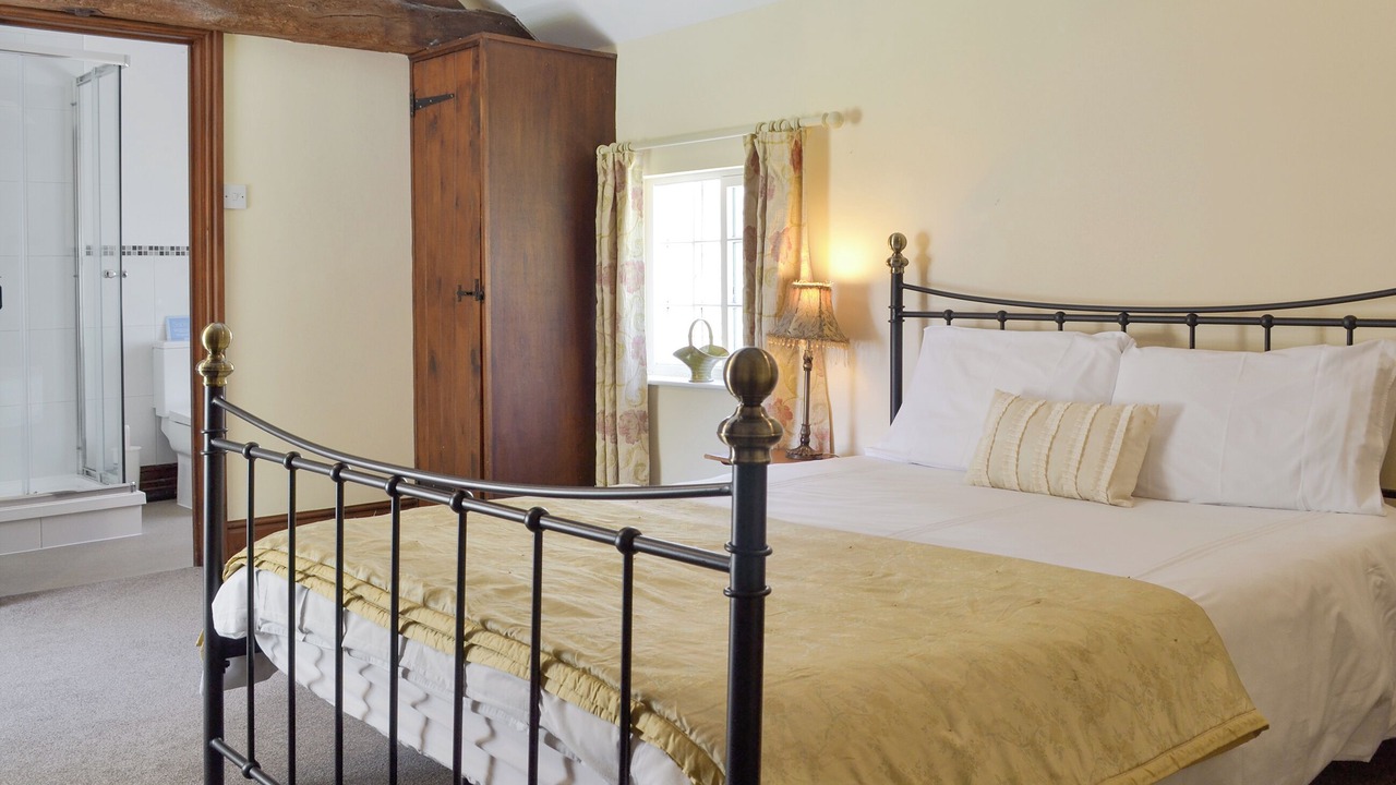 Photo of Bedroom in Hundall