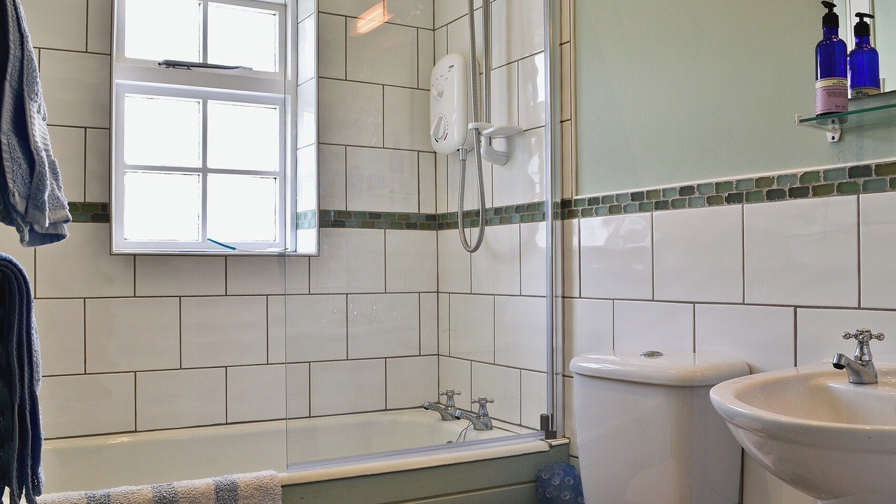 Photo of Bathroom in Calstock