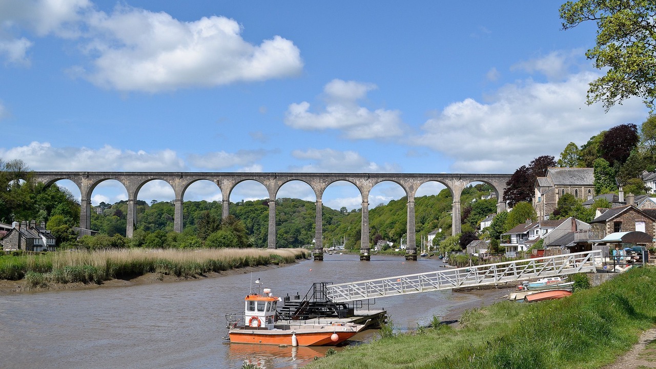 Photo of Others in Calstock
