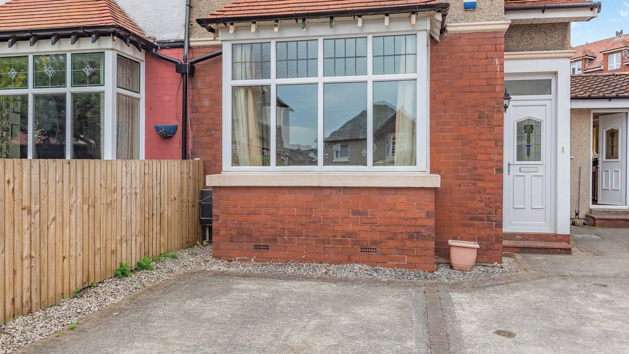 Photo of Outdoor in Bare