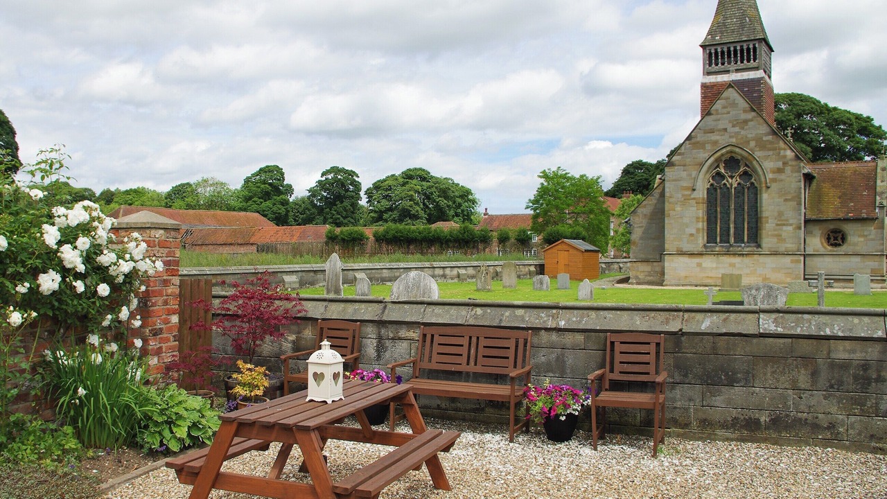 Photo of Outdoor in Helperthorpe