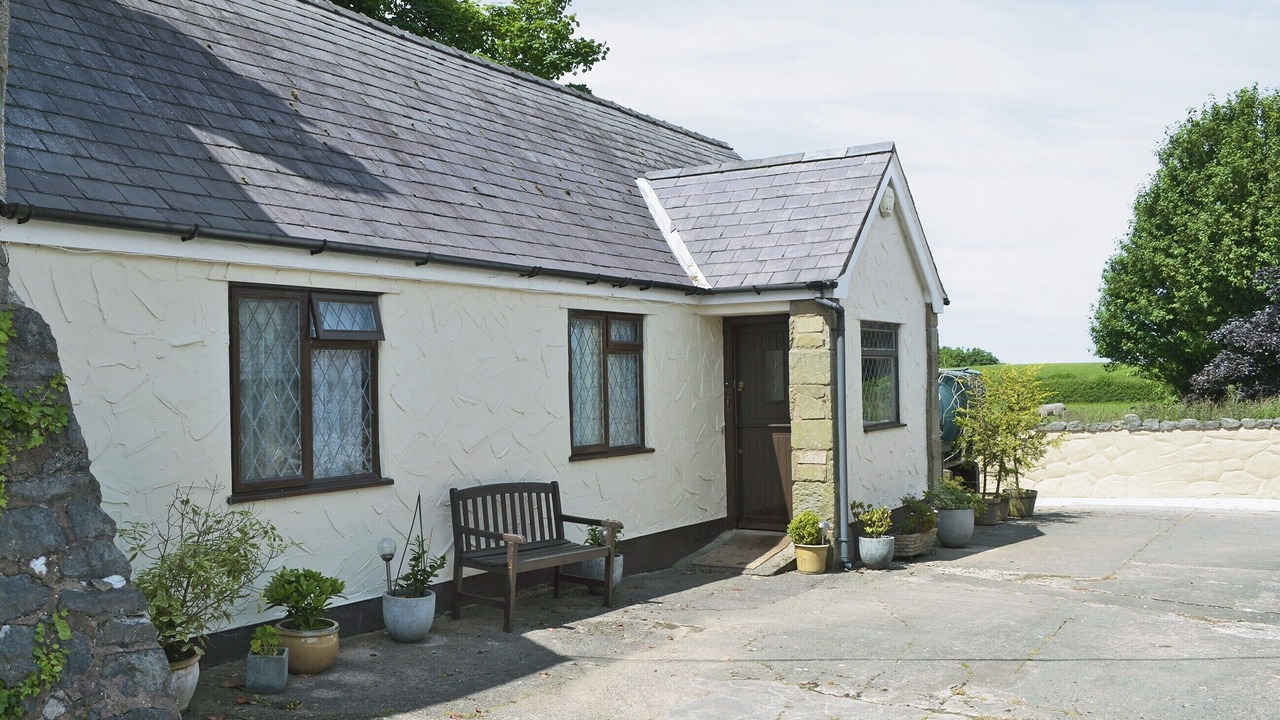 Photo of Others in Axton