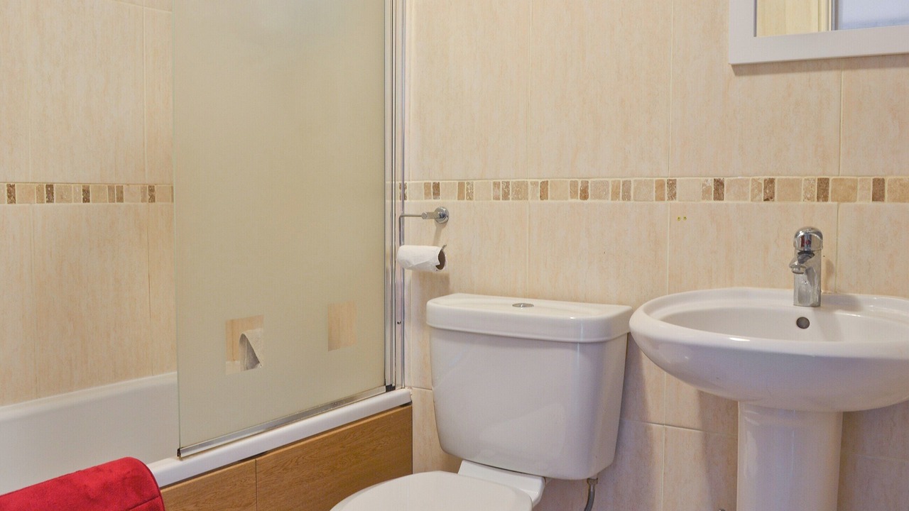 Photo of Bathroom in Trefor