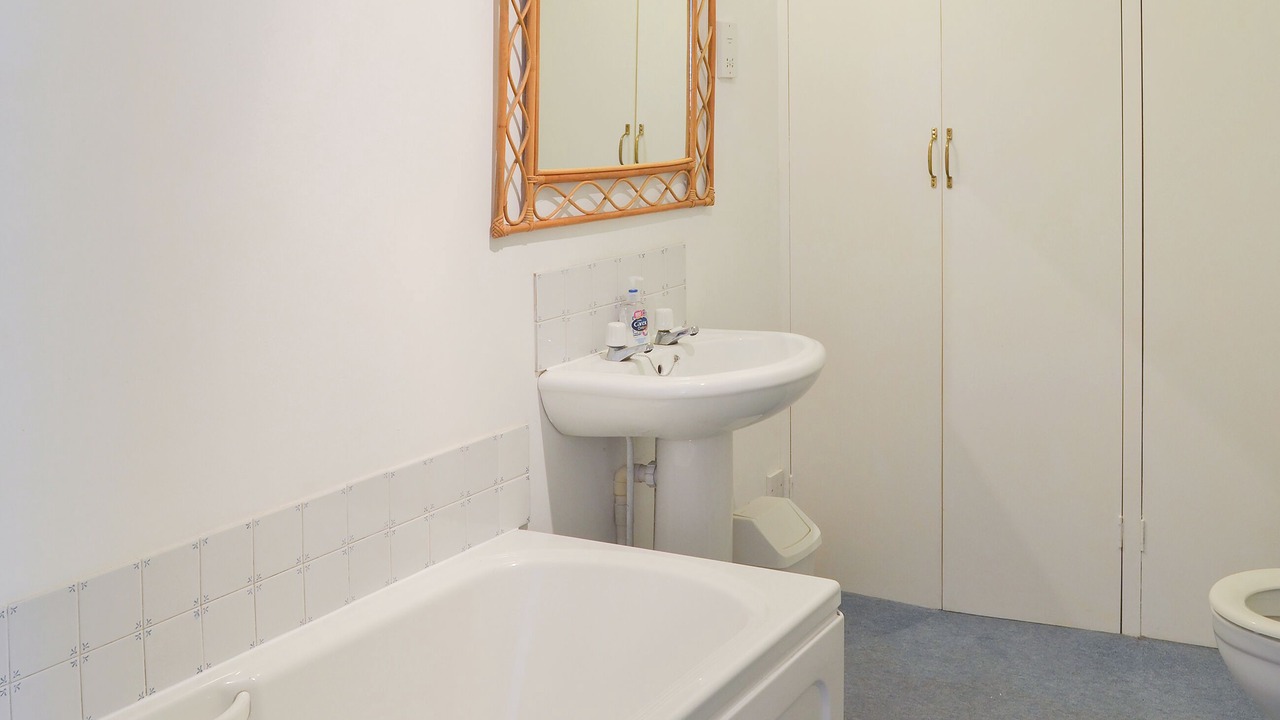 Photo of Bathroom in Noss Mayo