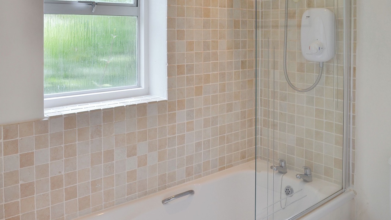 Photo of Bathroom in Noss Mayo