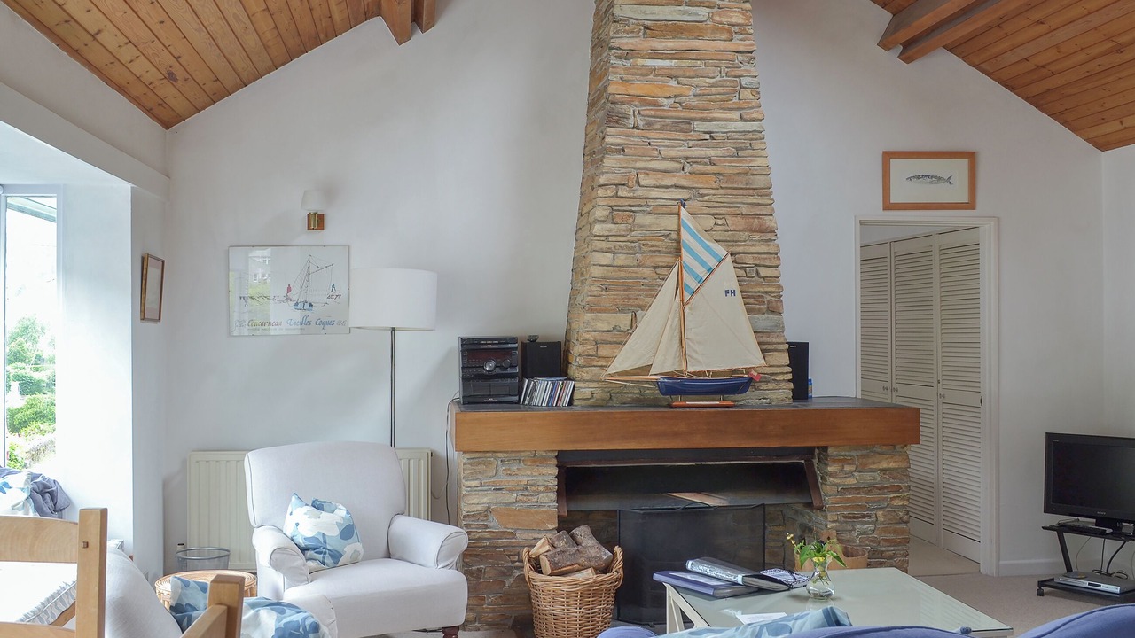 Photo of Livingroom in Noss Mayo