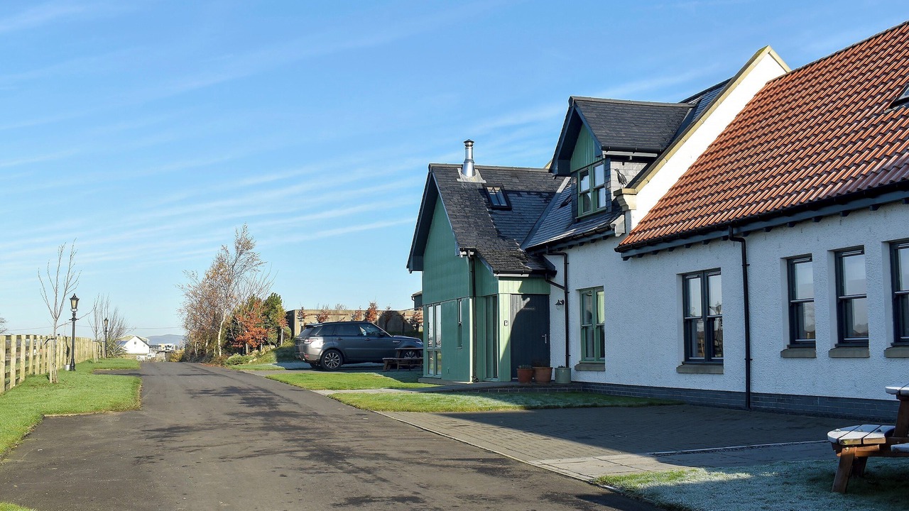 Photo of Others in Linlithgow