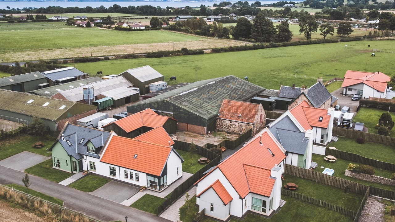 Photo of Others in Linlithgow