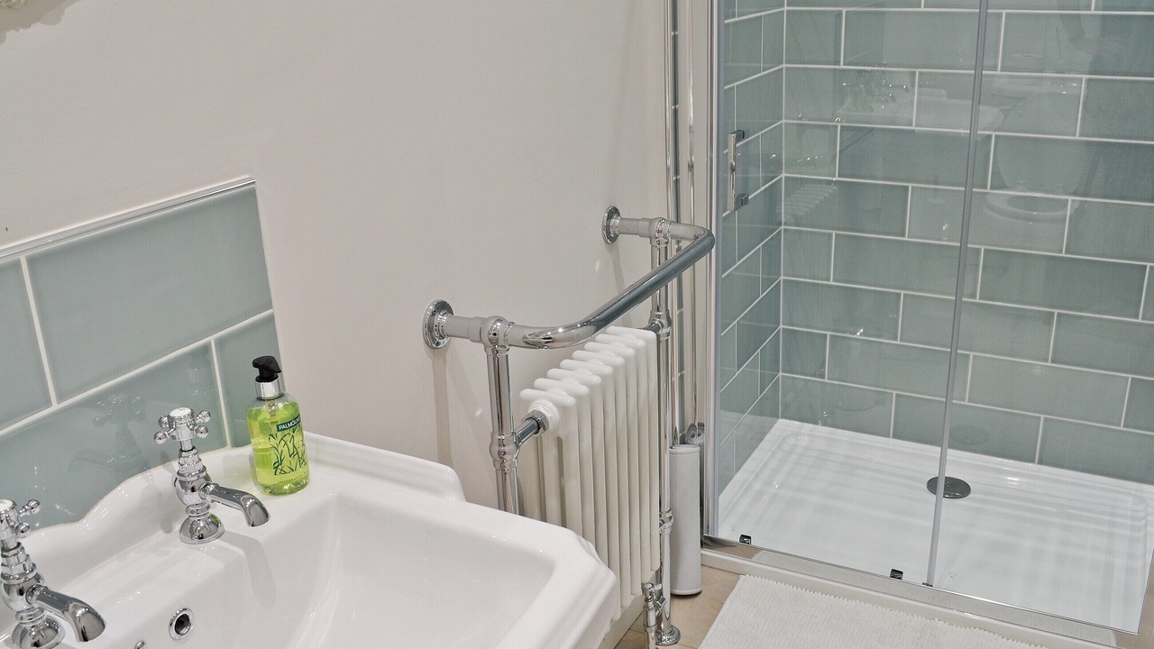 Photo of Bedroom in West Cliff