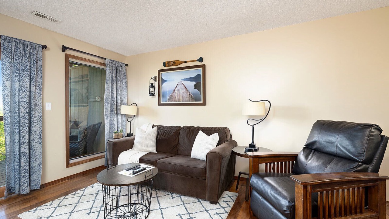Photo of Livingroom in Notch Estates