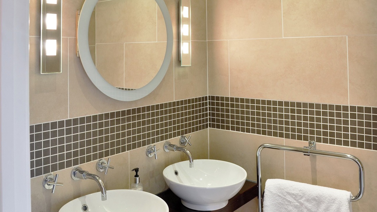 Photo of Bathroom in Fowey