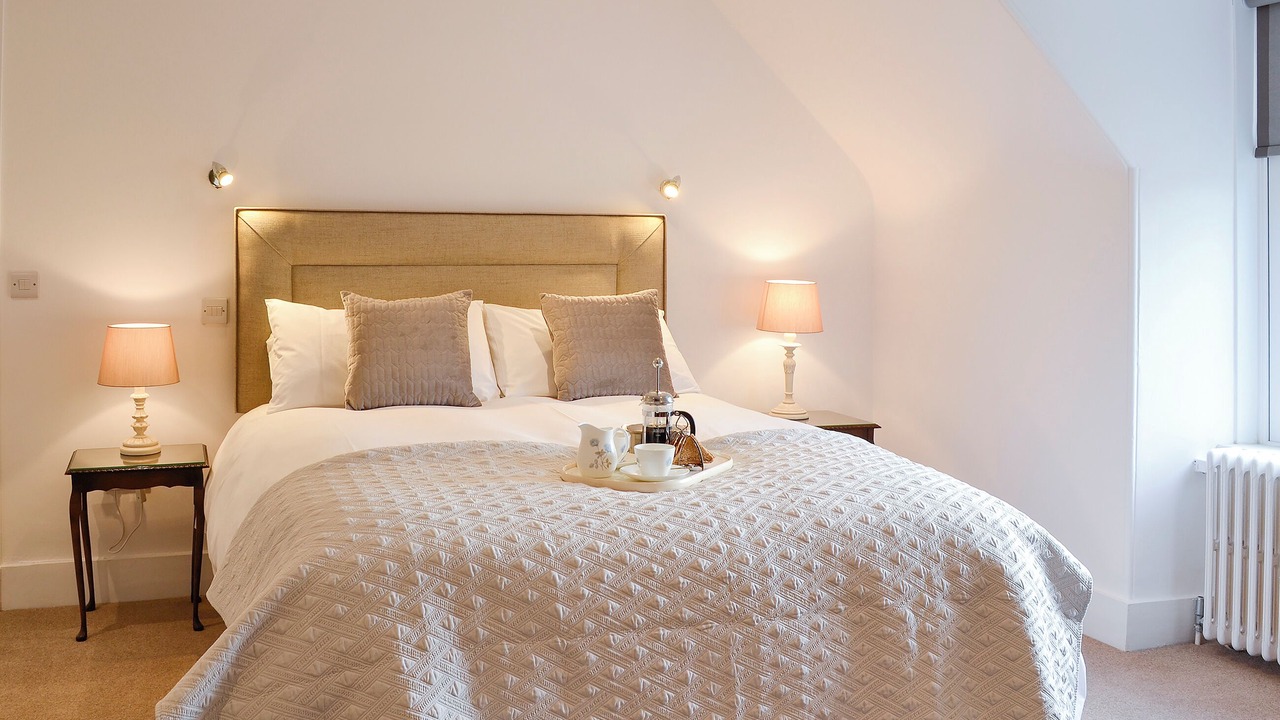 Photo of Others in Alford