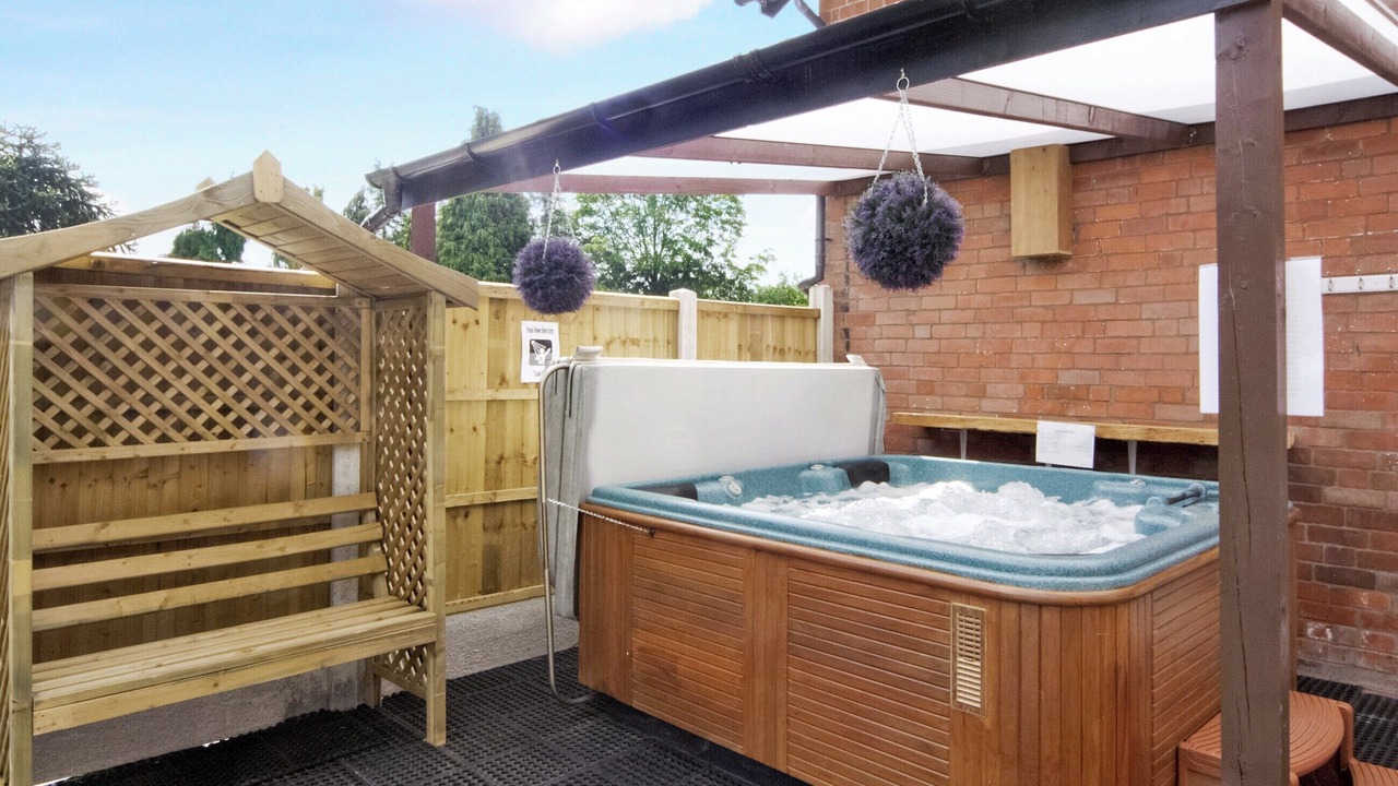 Photo of Others in Ellesmere