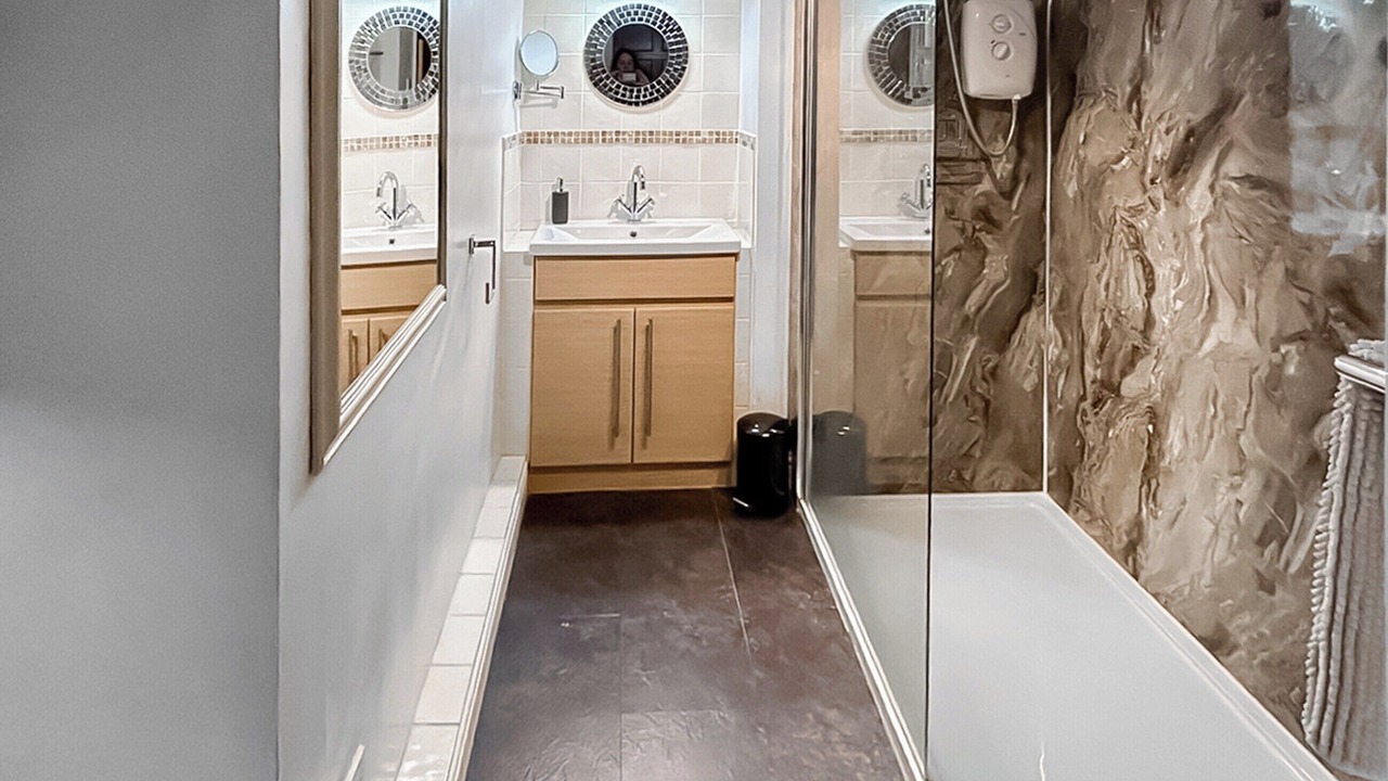 Photo of Bedroom in Longnor