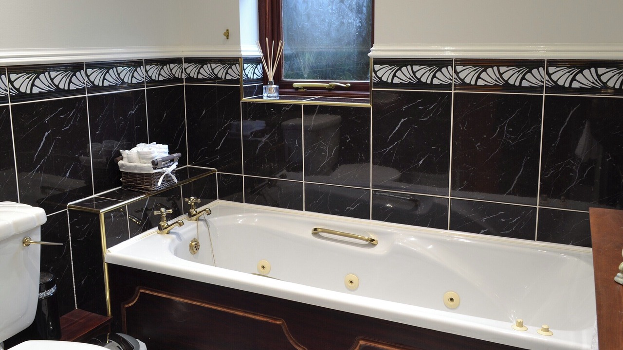 Photo of Bathroom in Llanafan