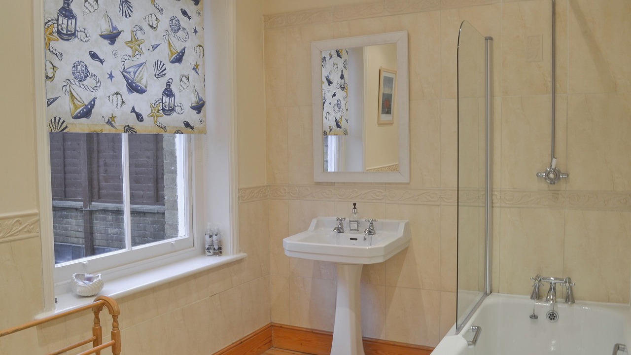 Photo of Bathroom in Ventnor