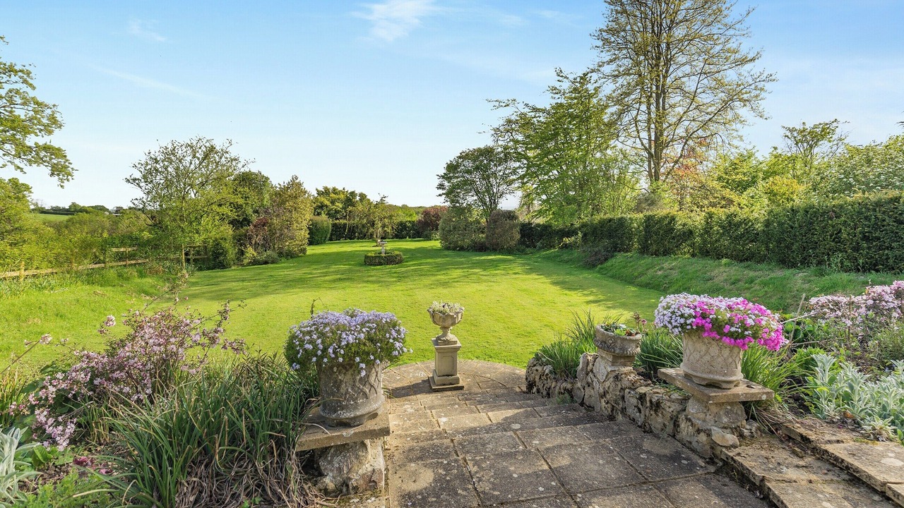 Photo of Outdoor in Willesborough