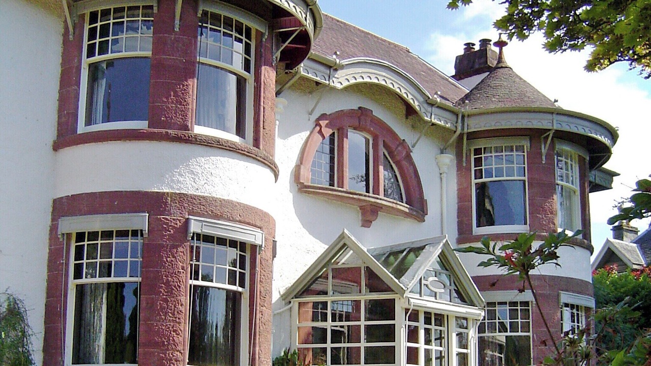 Photo of Others in Weem