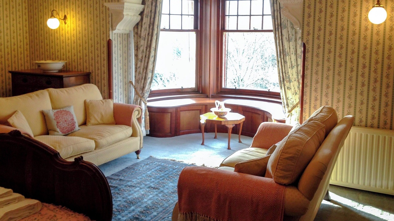 Photo of Livingroom in Weem