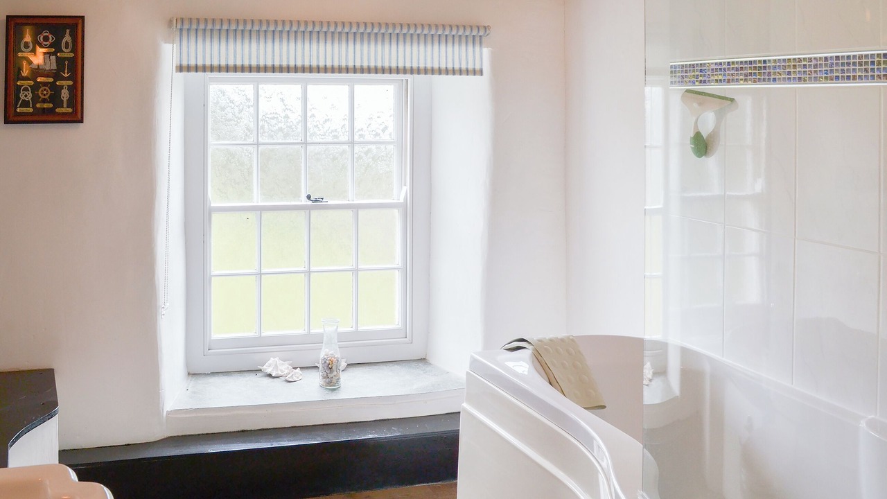 Photo of Bathroom in Trebarwith