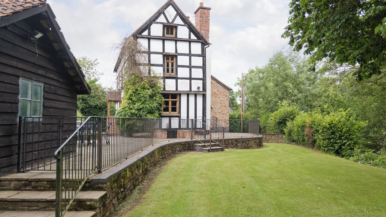 Photo of Outdoor in Mathon