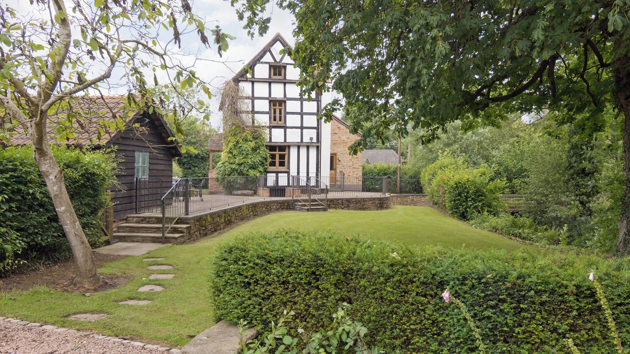 Photo of Outdoor in Mathon