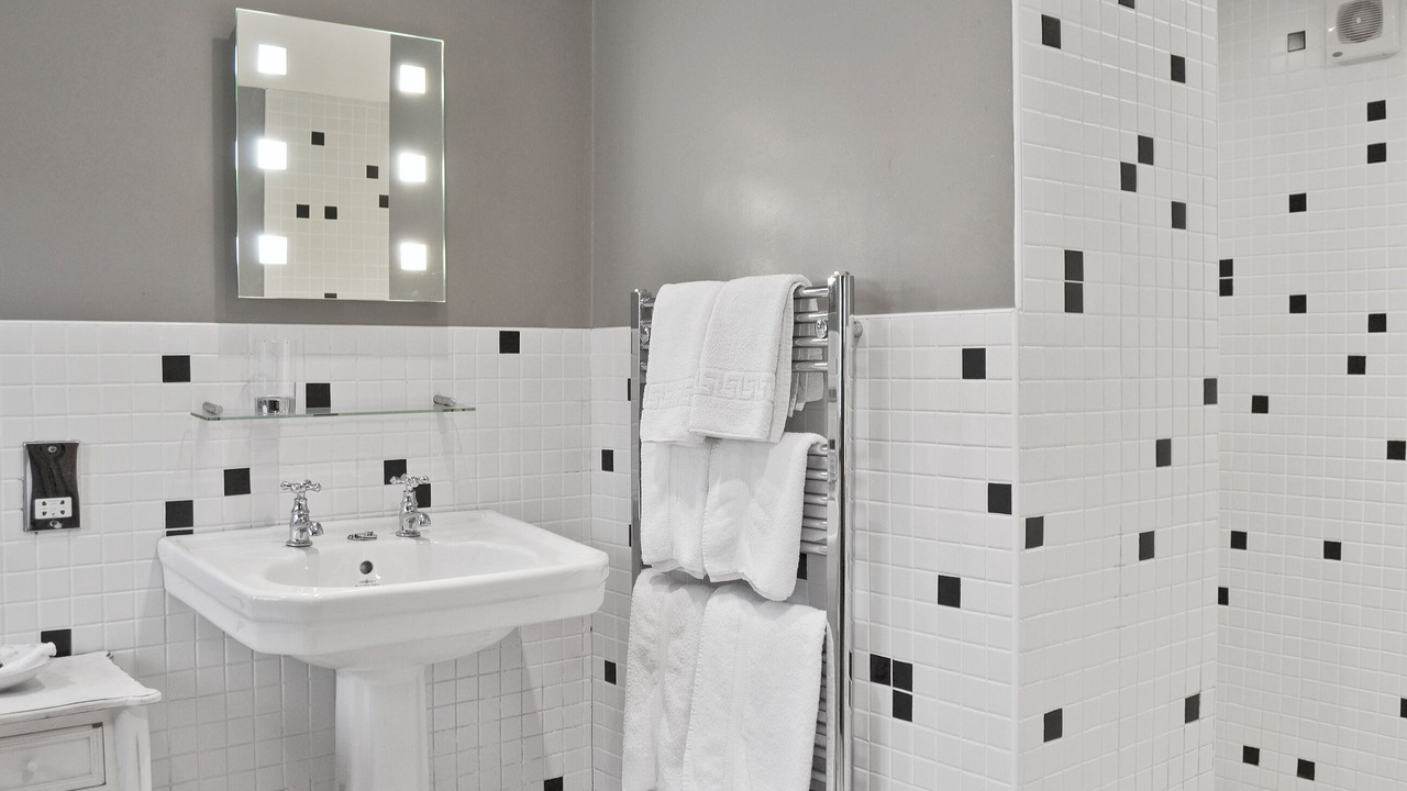 Photo of Bathroom in Colyton