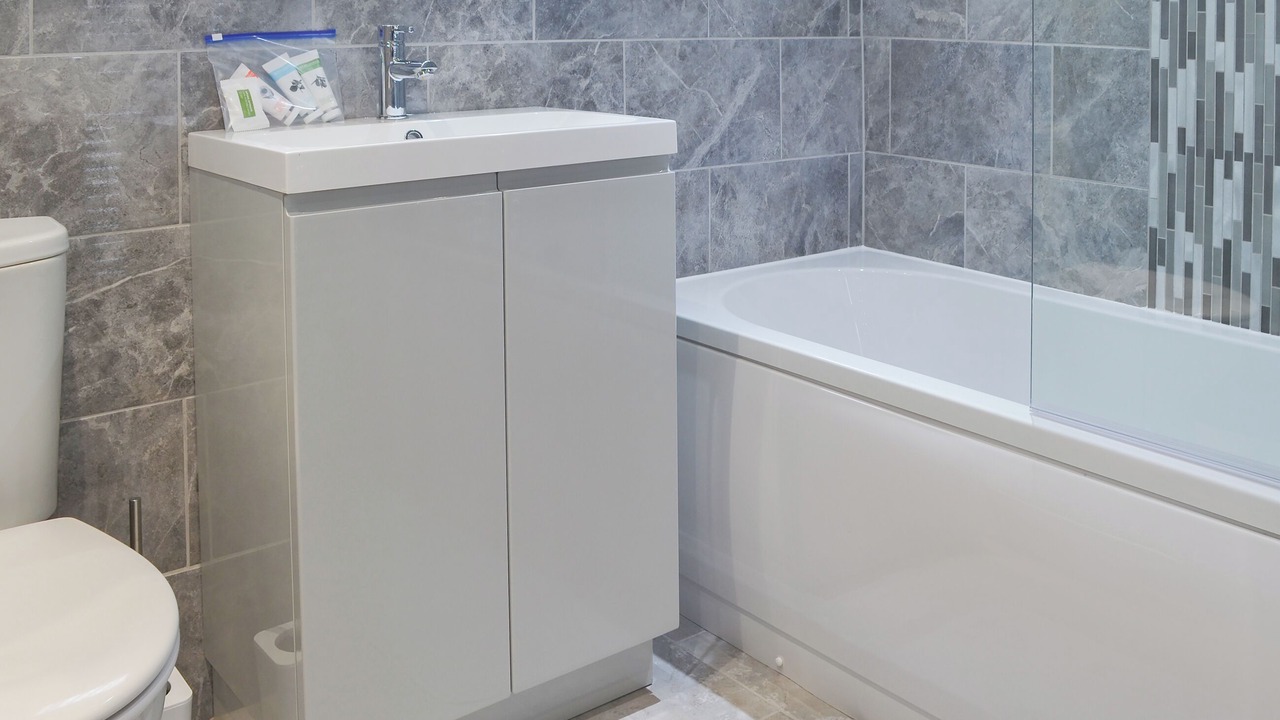 Photo of Bathroom in Llandwrog