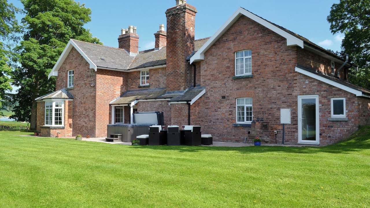 Photo of Others in Newtown