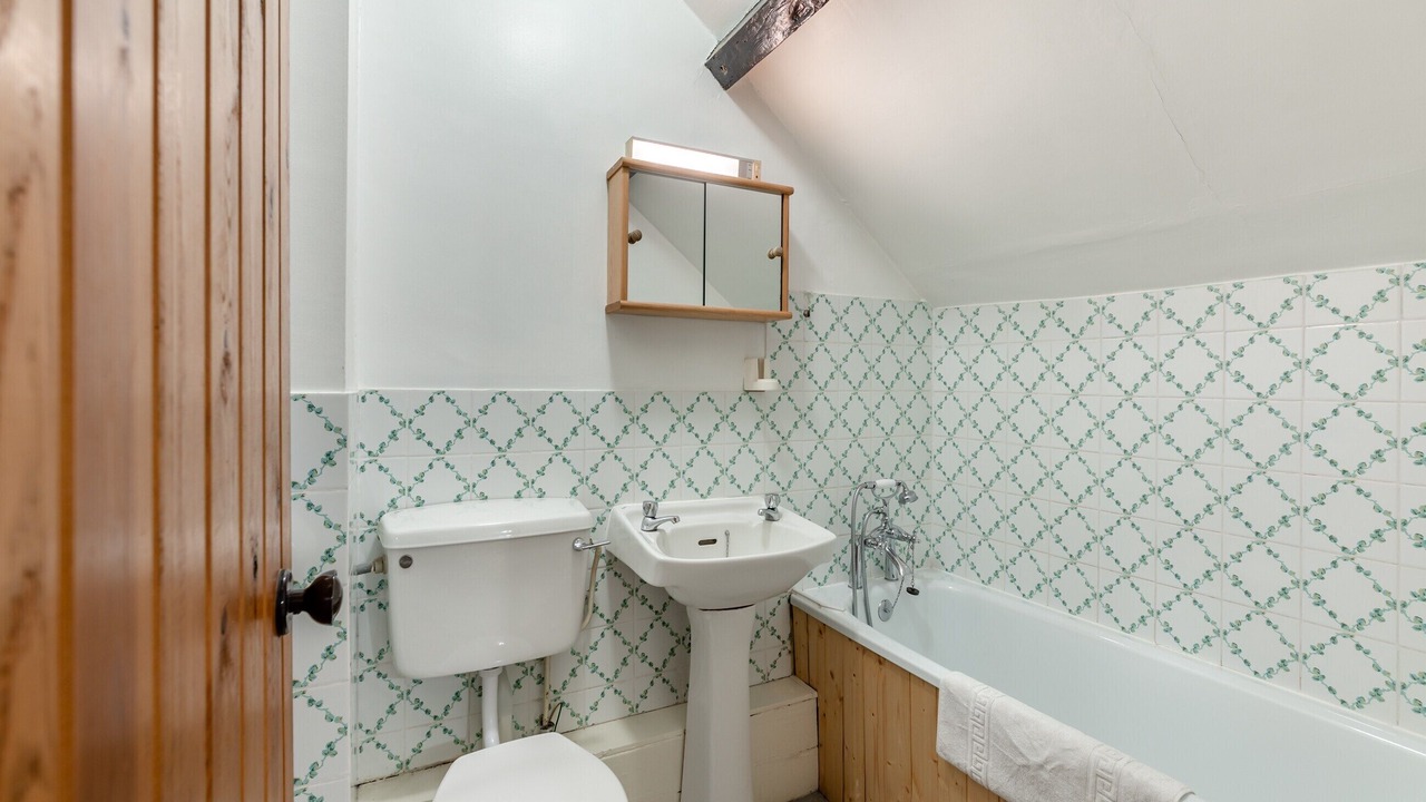 Photo of Bathroom in Hallington