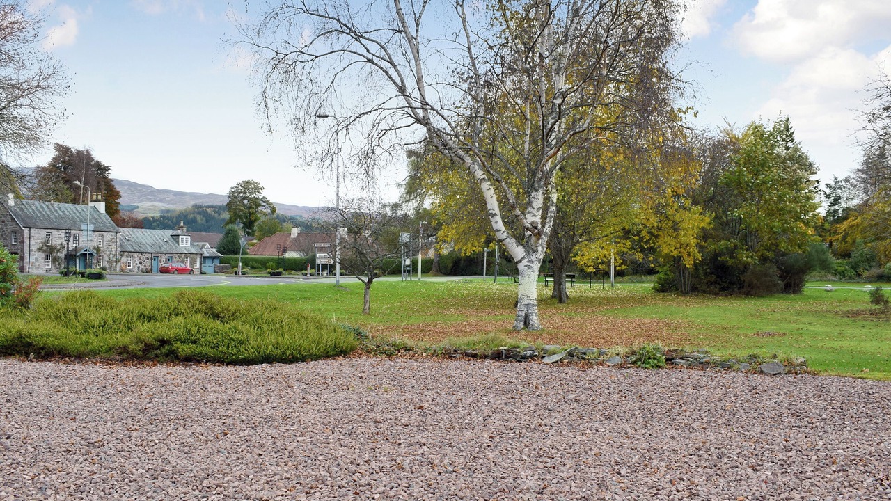 Photo of Others in Comrie