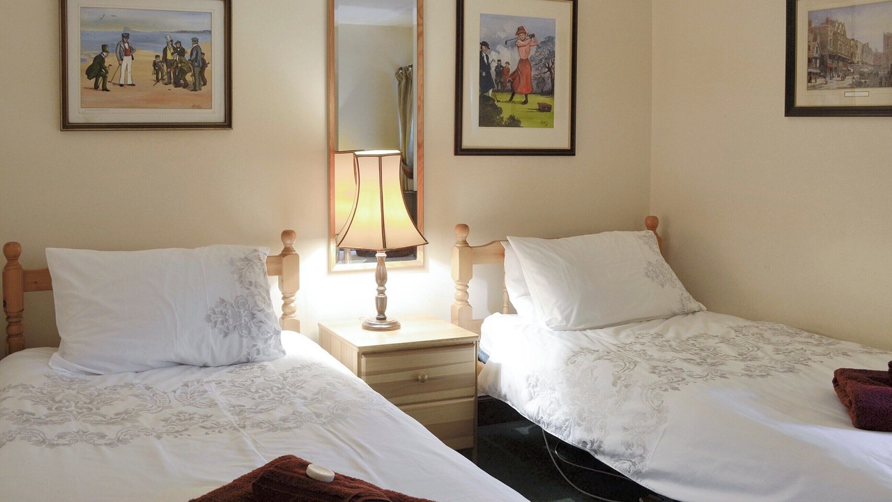 Photo of Others in Alrick