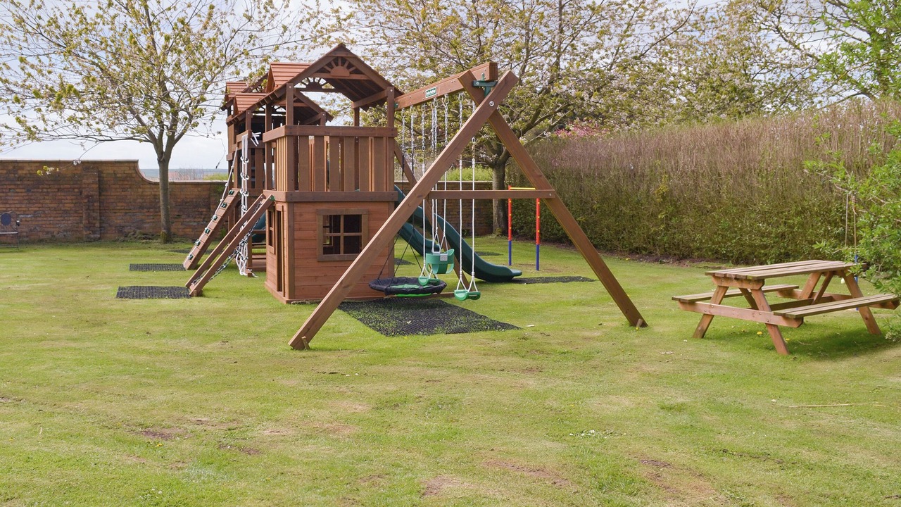 Photo of Others in Cayton