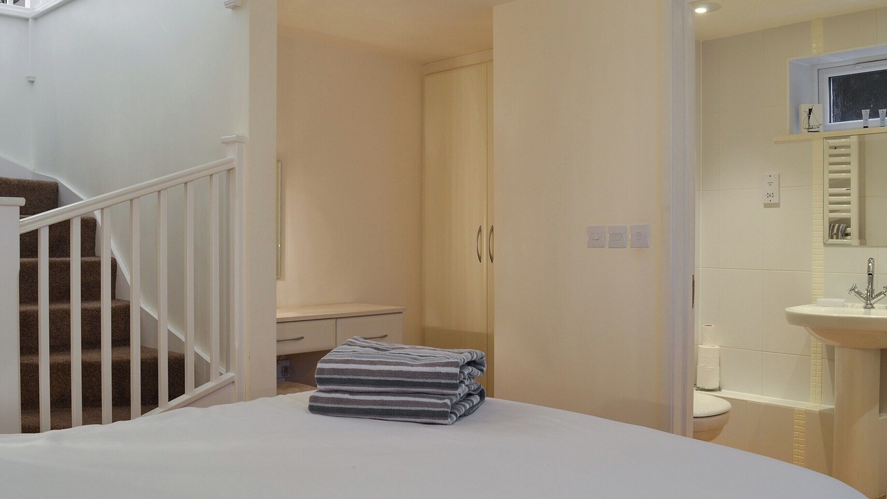 Photo of Others in Newton Ferrers