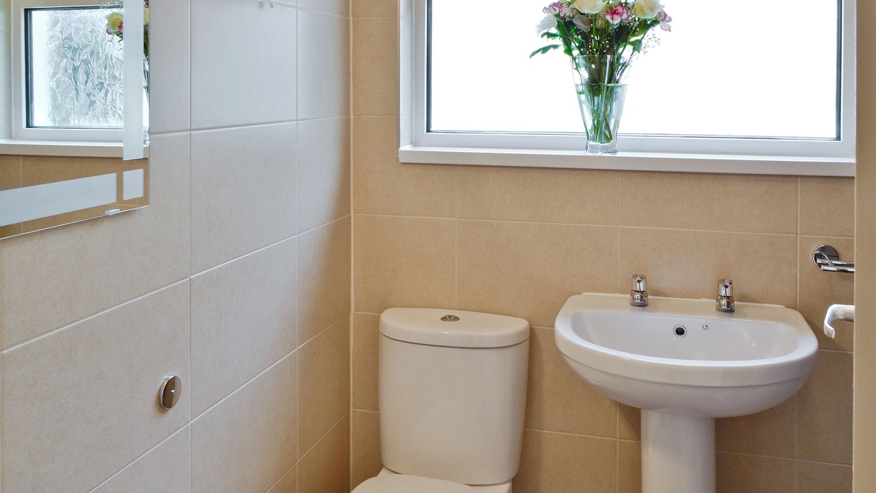 Photo of Bathroom in Liskeard