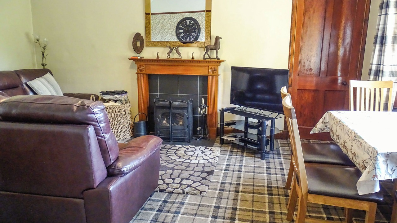 Photo of Bedroom in Lockerbie