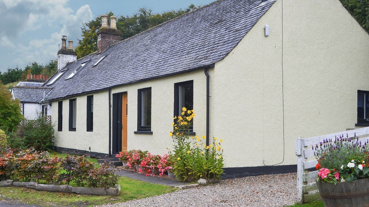 Photo of Others in Strathpeffer