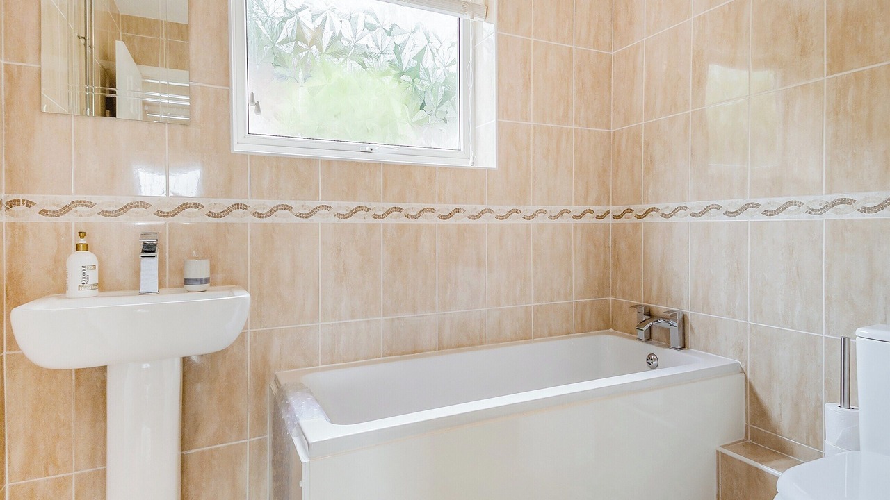 Photo of Bathroom in Reedham