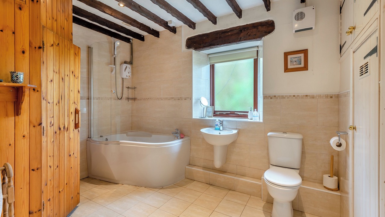 Photo of Bathroom in Bampton